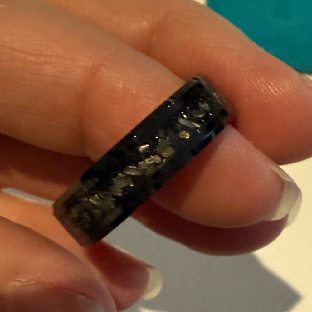 NEW Tungsten Black and Silver Men’s Ring Size 8.5